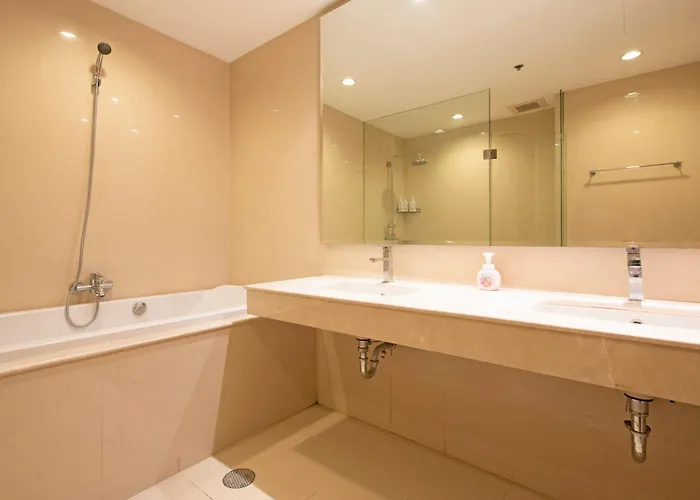 M Estate Luxury 3br Heart Of